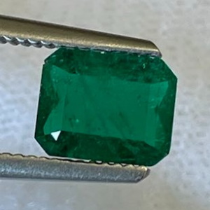 Emerald Valuation Report 139260, 0.83 cts.