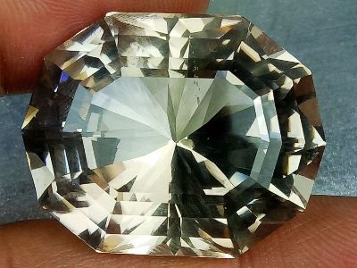 Topaz Valuation Report 109577, 105.20 cts.