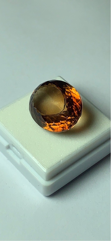 Topaz  Valuation Report 131099, 20.08 cts.