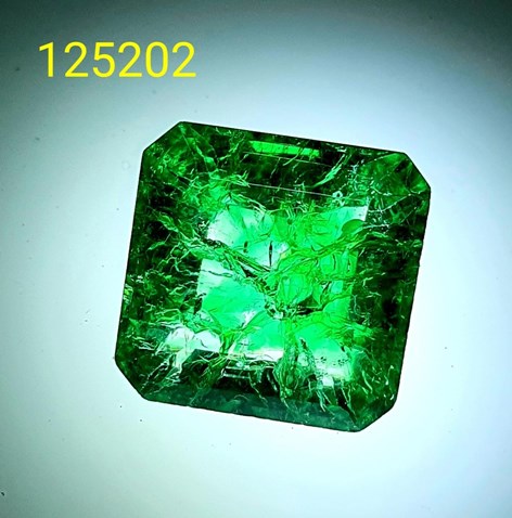 Emerald  Valuation Report 125202, 8.32 cts.