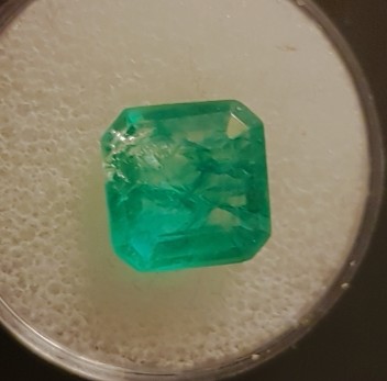 Emerald  Valuation Report 127841, 5.70 cts.