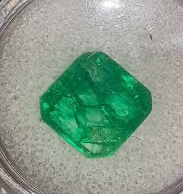 Emerald  Valuation Report 127333, 5.70 cts.